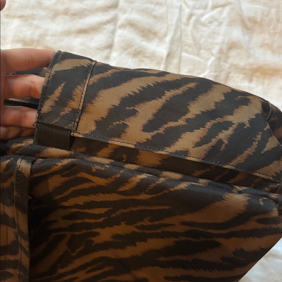 Levi's L-Pack Standard Issue Backpack in Brown Multi - Picture 4 of 6